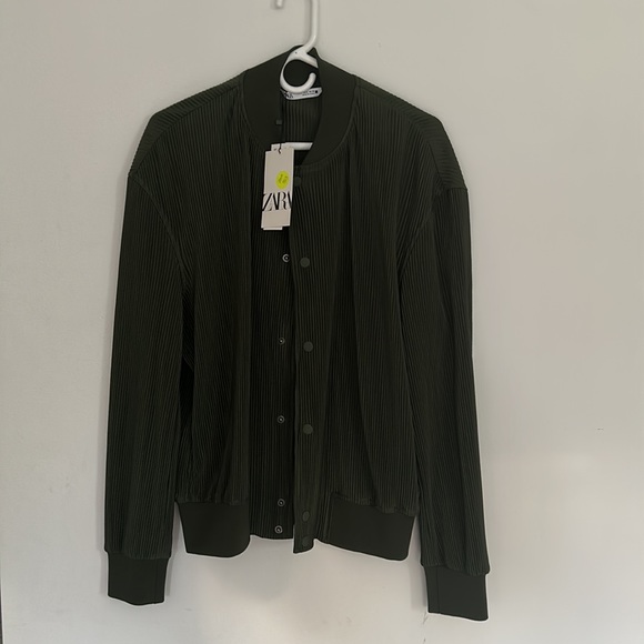 Zara PLEATED BOMBER JACKET - - Picture 6 of 10